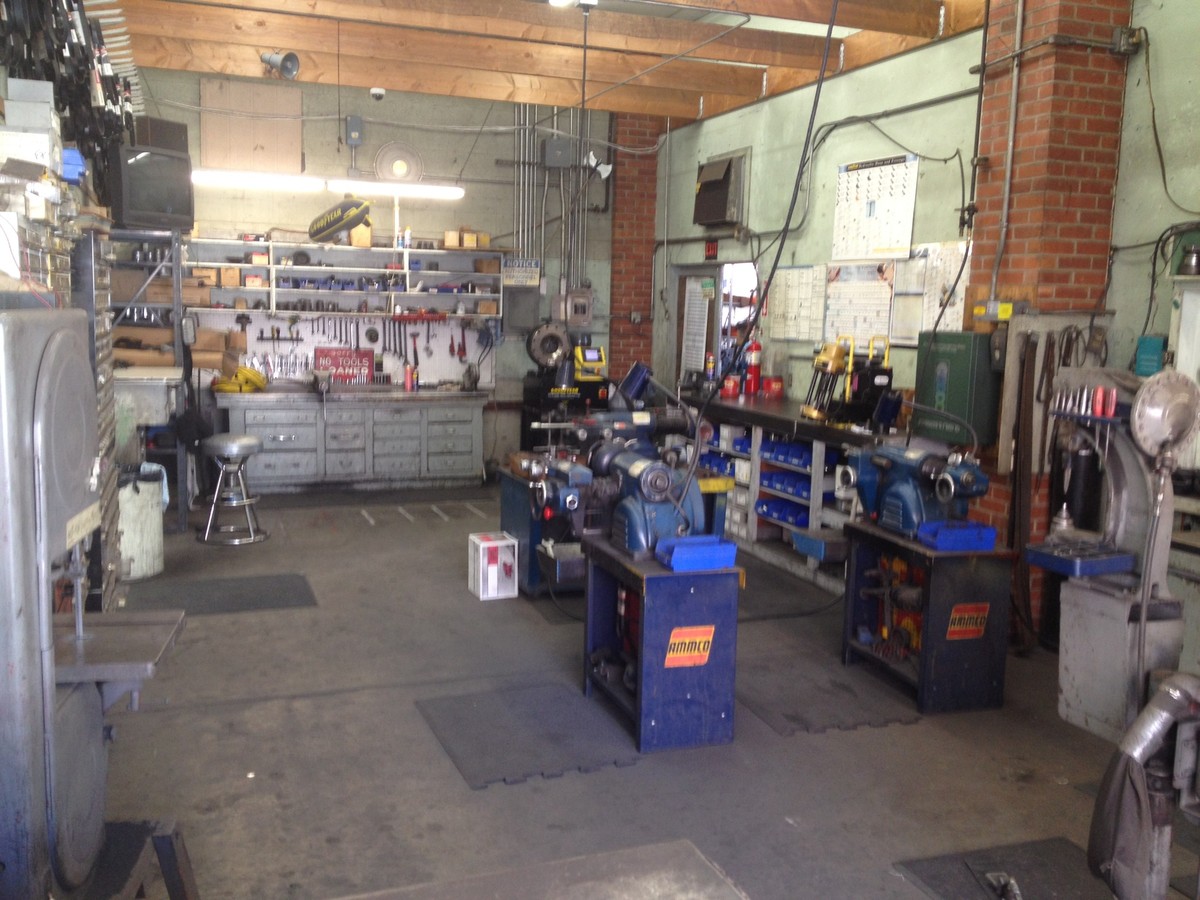 Hust Brothers brake shop