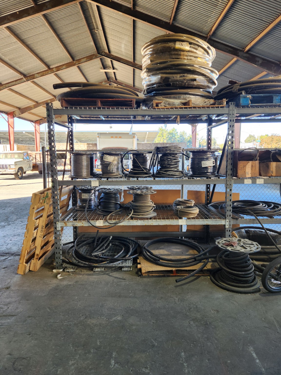 Hydraulic hose stock at Hust Brothers